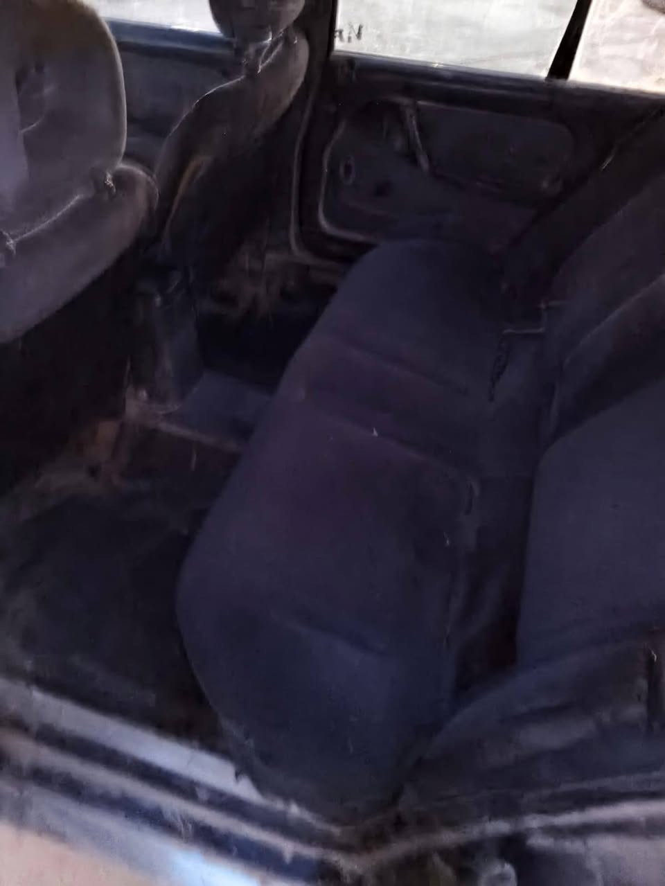 اوميكه 92.رقم انبار الماني  سنويه صاقطه   السياره كير محرك زين الكشر  كدامك انطيك محرك وكير  ورقم بس   الكشر تعبان   هسه هيه شغاله  وتمشي مابيه شي   مكانه حديثه  ااسعر 15.وبيه مجال   ***********
