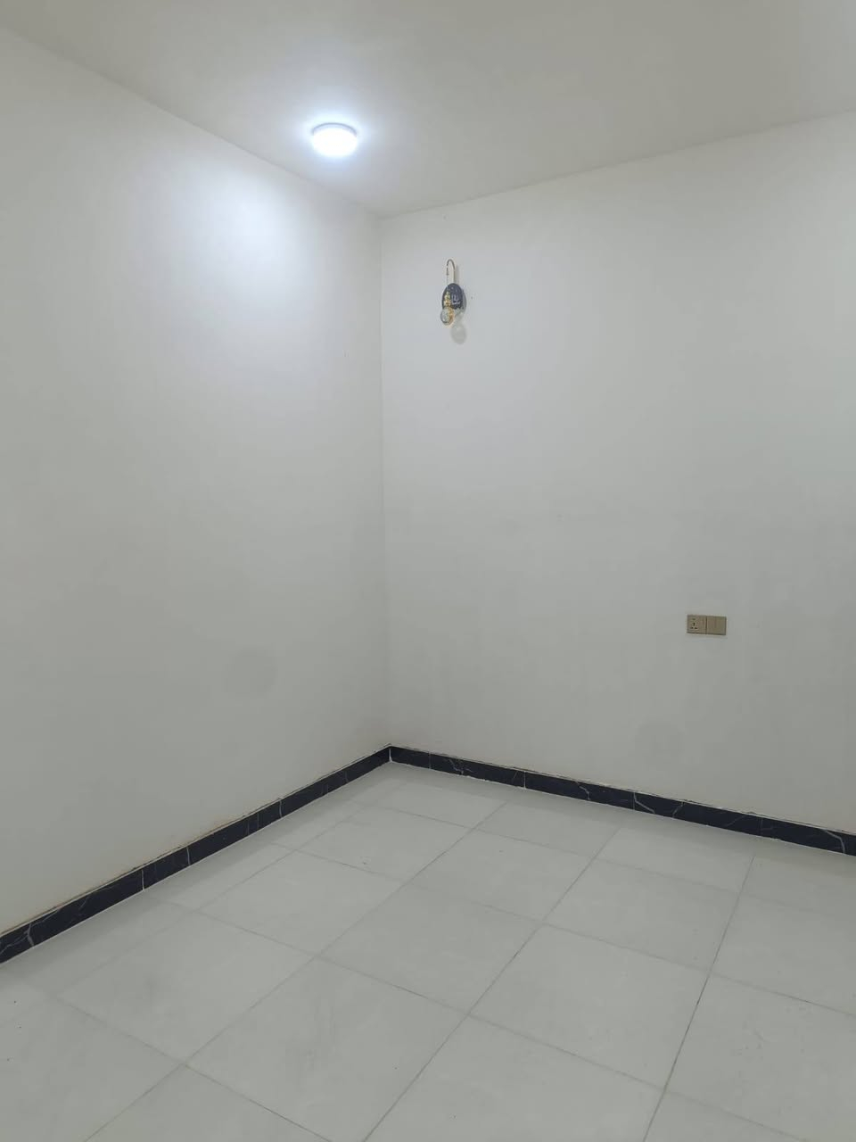 بيت للبيع البو جاسم خلف الحضاره واجهه خمسه نزال عشرين للاستفسار ***********
