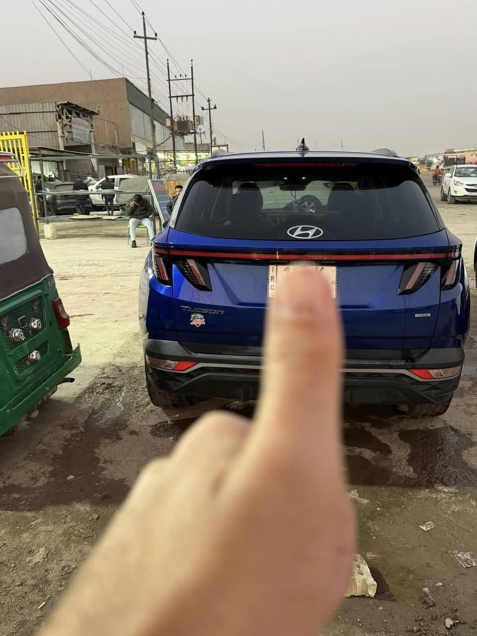 السلام عليكم
توكسان موديل ٢٠٢٣

فول موصفات كشنات جلد كهرباء 

فتحه سقف باب خلفي كهرباء 

السيارة بدون صبغ صور الحادث مرفقه بدون ايرباك

شاشه دجتل شاشه جبيره 

كشنات تدفئه 

مكان السيارة بغداد البلديات الضباط 

للاستفسار ***********

السعر ١٩٥ وبيه مجال
