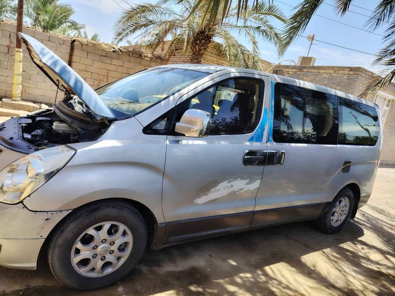 استاركس موديل 9 مفتوح ومحور سورنتوا تحوير جديد سياره مال جناي دواخل حلوه دوشمه سفريات تنته شاشه 
حداديه جديده تخم تاير ما ناقصها شي رقم واسط انكليزي سنويه ل29
 مكانها الشطره  رقم راعيها ‏‪***********‬‏
