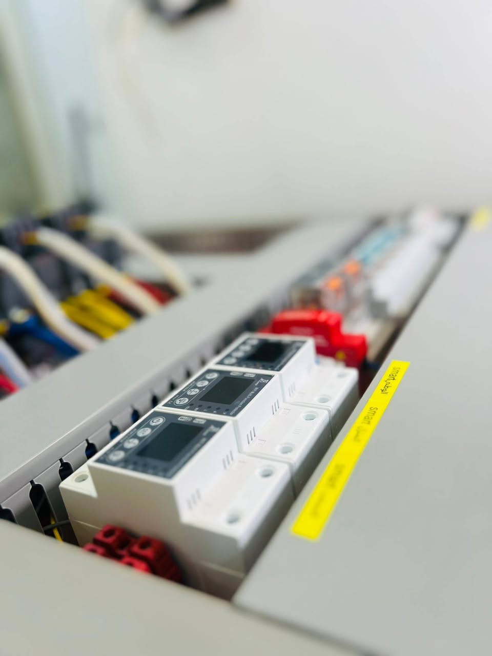 تصميم وتنفيذ بورد (ATS)
مواصفات البورد:
# حجم البورد100×80
# ثلاث مراحل بحمل 300A
# بارد منفصل 
# تحكم  اطفاء وتشغيل عن طريق الانترنتWi_Fi
# حمايه كامله  (protection) علي جميع الخطوط
#  مضاف جوزه حمايه من الحريق


**إذا كنت صاحب هذا الإعلان وتريد حذفه لأي سبب، رجاءا أرسل رسالة إلى الدعم الفني**