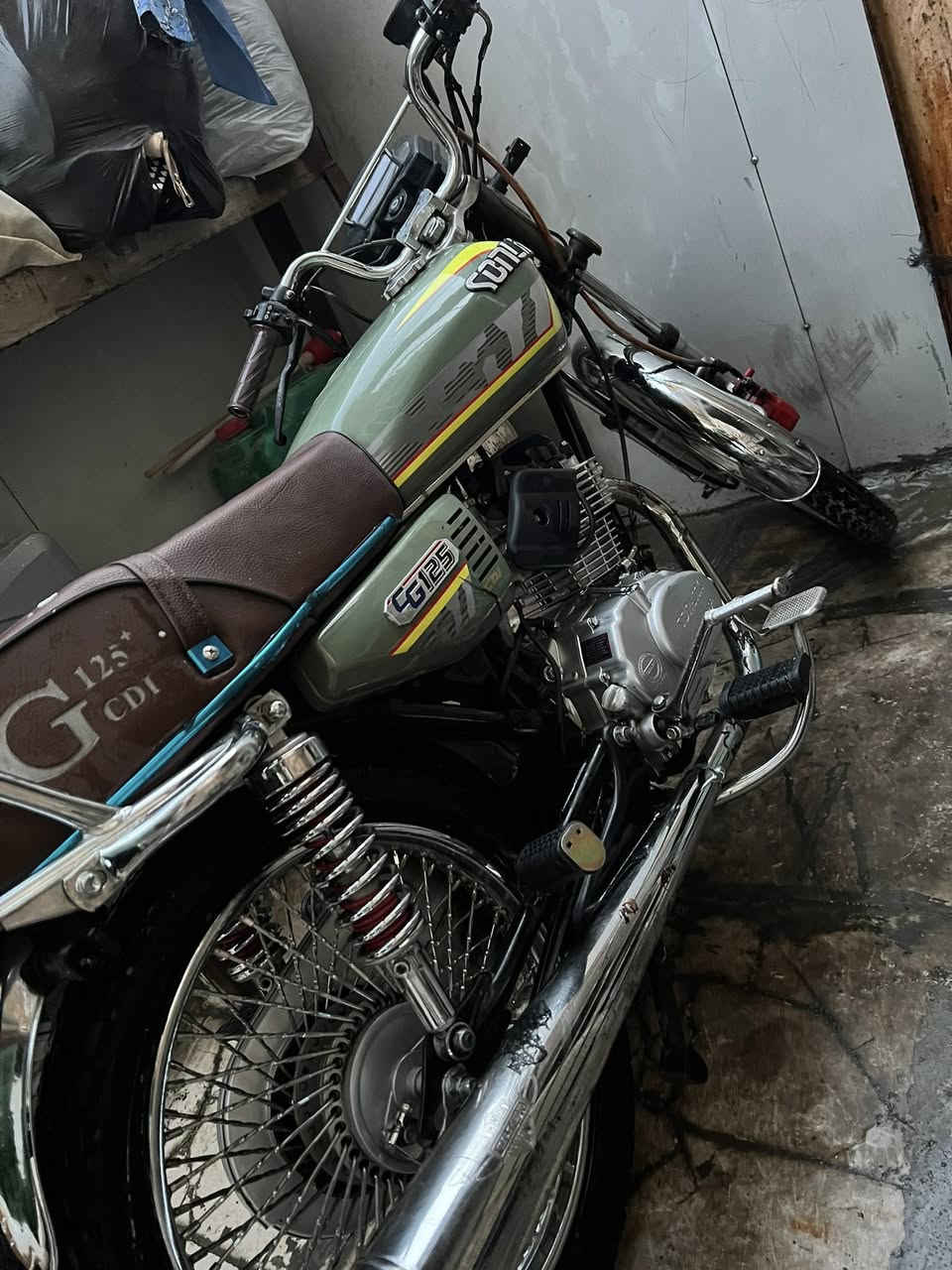 السلام عليكم عندي دراجه للبيع أيراني تاكير 4 كير موديل 2024 الدراجه نضيفه وحلوه كدام العين وتجي شوفه وتفحص مكاني بغداد اتصال ***********بيع أو مراوس سيفان اتصال وتساب ونتفاهم ع سعر البيع
