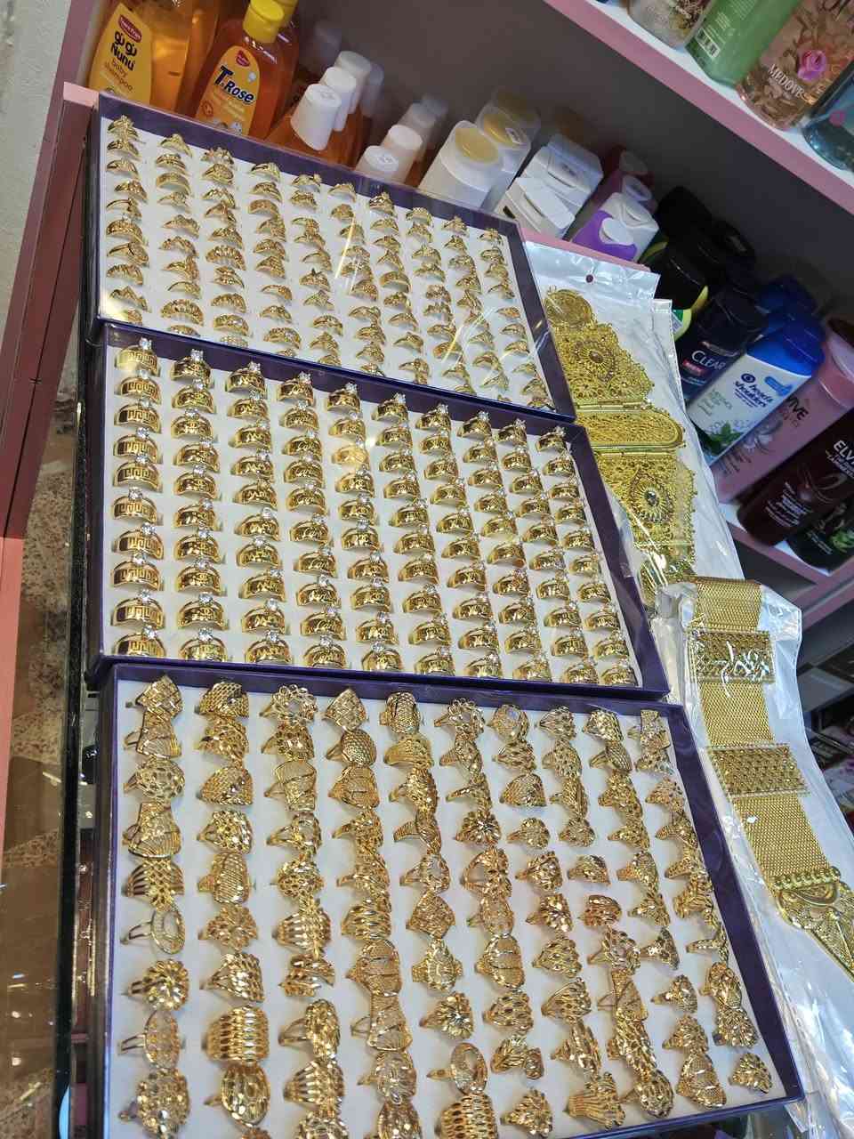 لجمالكِ ومظهركِ المتألق.. مكان واحد يجمع كل احتياجاتكِ! ✨
عالم من العطور: روائح فرنسية وشرقية تأسر الحواس.مكياج سينمائي: ماركات عالمية تناسب كل أنواع البشرة.ملابس داخلية: تشكيلة راقية توفر لكِ الراحة والأناقة.خصوصية تامة: المحل تحت إشراف كادر نسائي  لراحتكِ.العنوان: [موصل /حي سومر داخل سوك فرع الباله مقابل عمر كيكي] 📍توصيل متوفر:  داخل موصل ولكل المحافظات 🚗
@إشارة  #الجميع #كوزمتك #موصل #حيـسومر #العراق #مكياج #عطور #داخليات


**إذا كنت صاحب هذا الإعلان وتريد حذفه لأي سبب، رجاءا أرسل رسالة إلى الدعم الفني**