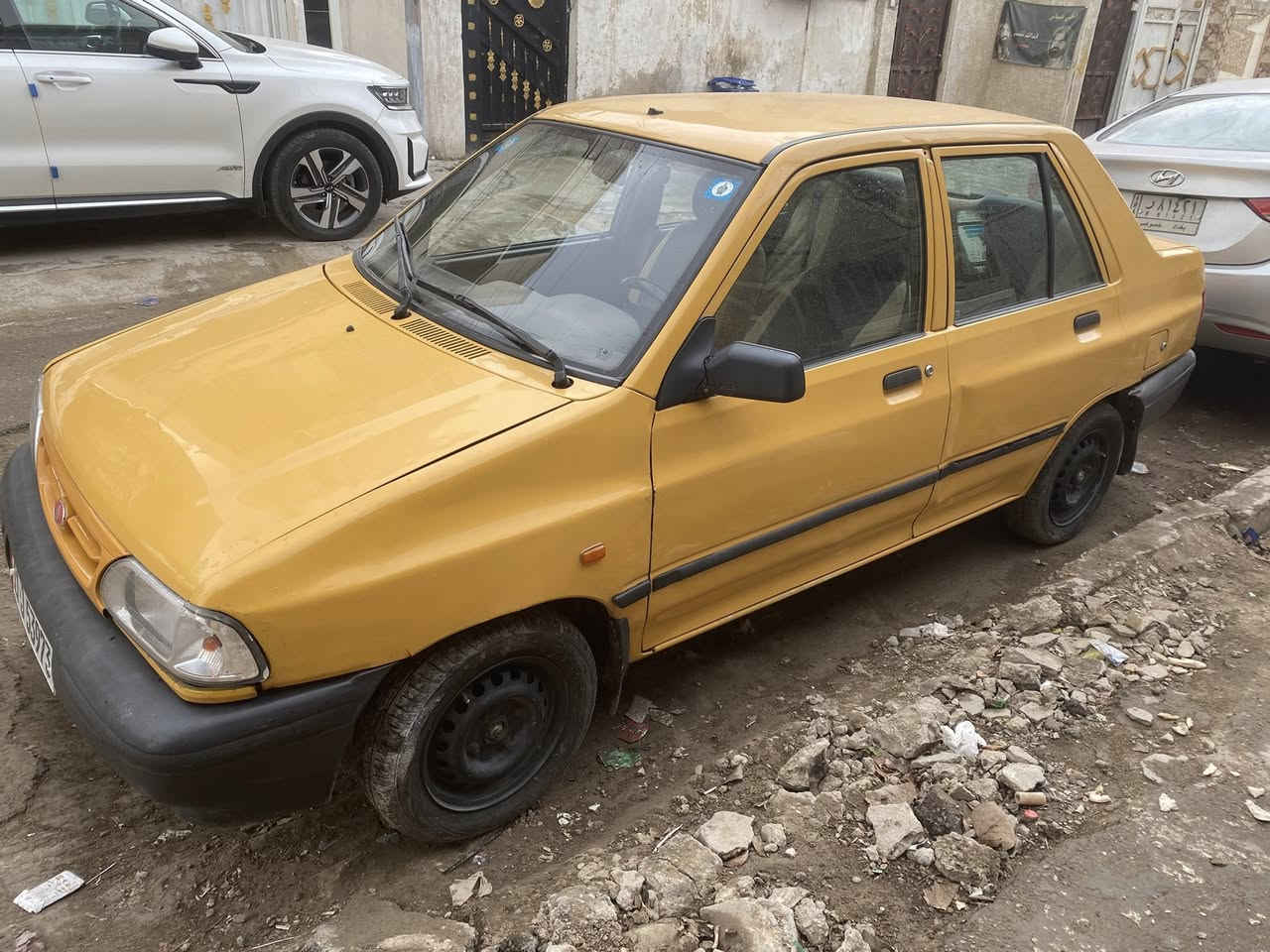 السلام عليكم اخون سايبه 2016 بسمي مصفره هيئه و غرامات  رقم جديد و هزه جديده السياره خير من الله   بيها جاملغ مدل  و طخه وره الباب مال سايق  مكاني بغداد البياع   السعر  36 رقمي ***********
