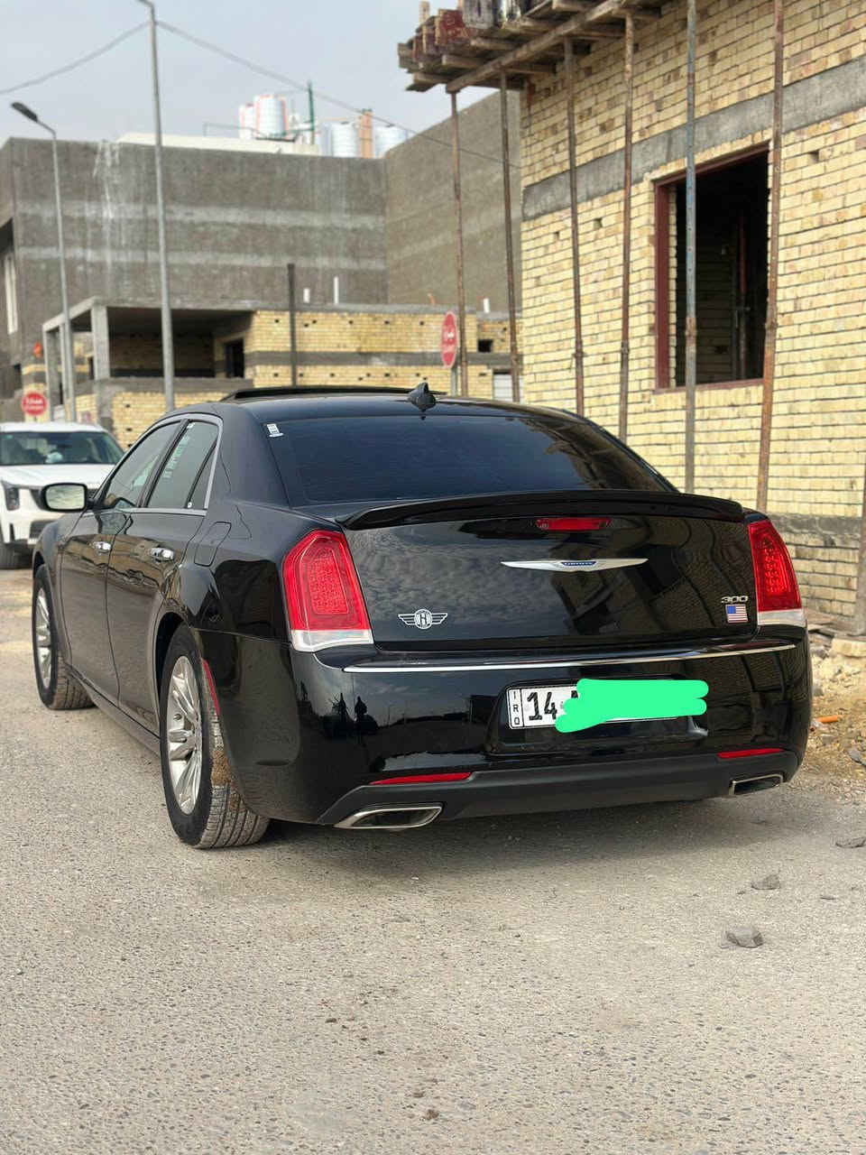 السلام عليكم 
للبيع اوباما
مديل 2020 اصل
***********
السيارة فقط بنيد صبغ الباقي كفاله عامه 
مواصفات سي لمتدد فول 1/1 
بانوراما 
كشنات تدفى تبريد امامي
خلفيّ تدفى 
كشنات خزن ميموري
استيرن كهربائي
شاشة كار بلاي
ومواصفات الc معروفه 
رقم بصرة الجديد بسمي 
ماشي 99 الف 
حداده امامي خلفي جديده 
وتخم تاير جديد 
السيارة جديده جدا 
*********** البصرة, العراق
