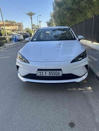 سيل 5 داخل ابيض ماشية ٤الف فقط يعني زيرو مرقم بغداد ب اسمي مغلفة غرفة ...