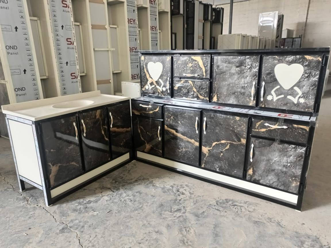 بسعر: 350  الف فقط  ✨✨✨
كاونتر متكامل بتصميم عملي وأنيق:  
🔸 كاونتر رئيسي بطول مترين  
🔸 ملحق إضافي  بطول مترين  (مساحة أوسع وتنظيم أفضل)  
🔸 سنك جاهز للاستخدام  

🪨 مرمر فاخر بقياس 1.20 متر  

🚚 توصيل مجاني داخل بغداد  
📦 نوصل لكل المحافظات  

📩 للحجز والاستفسار راسلينا خاص
@إشارة


**إذا كنت صاحب هذا الإعلان وتريد حذفه لأي سبب، رجاءا أرسل رسالة إلى الدعم الفني**