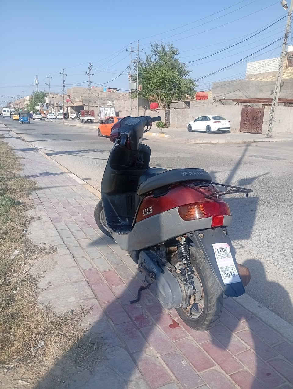 السلام عليكم 
دراجة بطة موديل 2000 دبل سكليتر  دراجة مال جناي  ابلادية ما مفتوحة خرسة شلعة ومعدل وكل غراضها ابلادية كفراتها ودواخلها ومكينتها سلف وهندر كهربائيات شغالة قفل استيرن وقفل جنطة كلة شغال  ،  
السعر: 300 وبيها مجال بسيط  ، 
العنوان: كربلاء أمن الداخلي  ، 
للأستفسار: خاص او اتصال على الرقم ***********  ،
