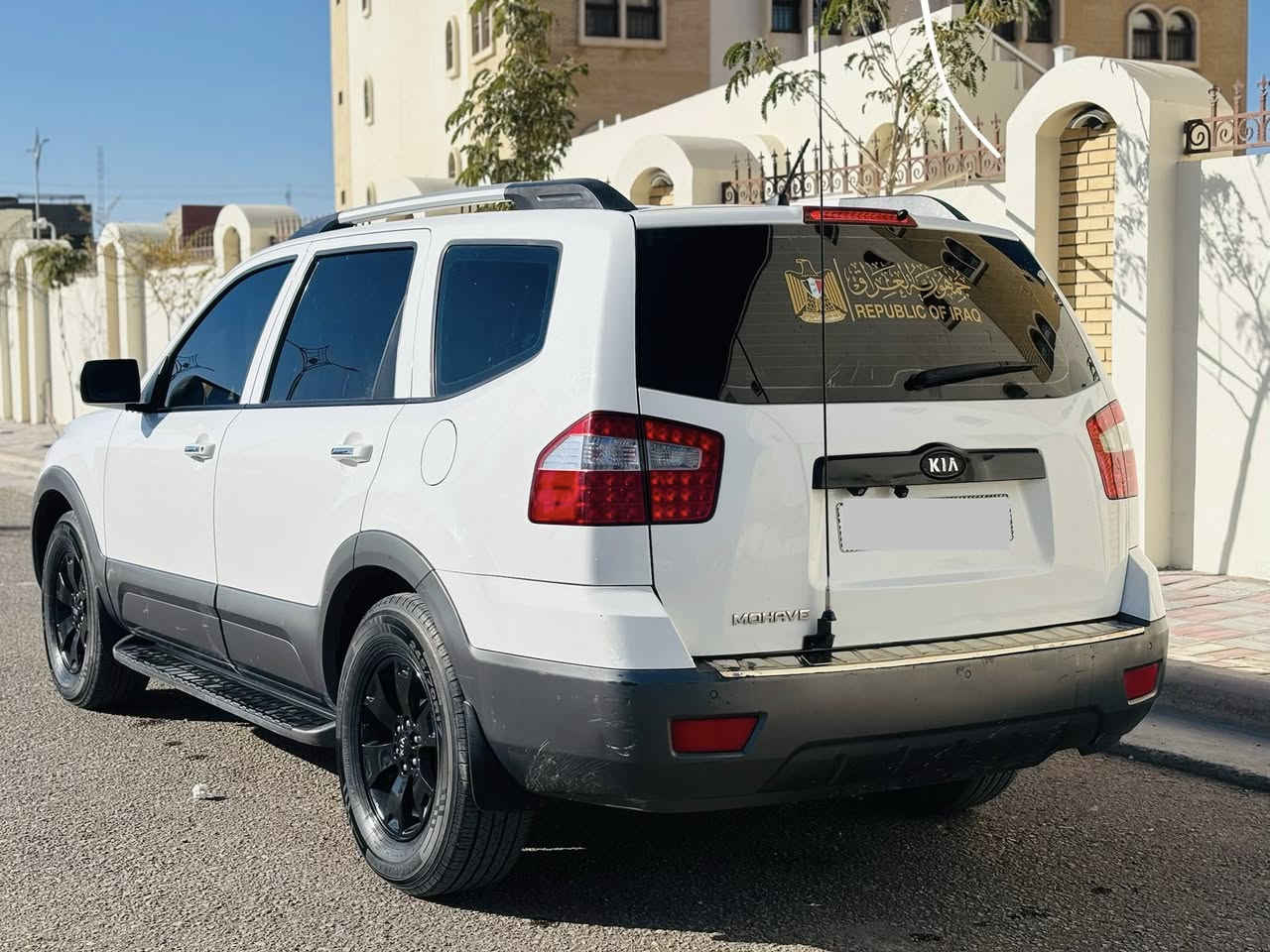 كيا موهافي 2011 خليجية لمتد vip مكفولة بلشرط سونار موجود شبر بلبنيد فقط رقم بغداد الانكليزي بسمي كتلوكاتها وبصماتها موجودة وشرط (تخم تاير بلجيس)
مواصفات 
🔴بصمة تشغيل
🔴بصمة ابواب
🔴 شاشة
🔴 فتحة 
🔴 كامرة
🔴حساسات امامية
🔴حساسات خلفية
🔴اشاير بلمري
🔴 مري شفط
🔴مري قلاب
🔴 جنطة شفط
🔴 مثبت سرعة 
🔴فور ويل
🔴زراك لايت
🔴كشنات جلد
🔴 كشنات كهرباء وخزن وضعيات
🔴 كشنات تدفئة وتبريد
🔴 كشن ترحيب
🔴تحكم ستيرن 
🔴 ستيرن كهرباء
🔴 تبريد مركزي 3قطع
🔴تبريد مناخين
🔴دشبول ليزري
🔴شادلها ويل 17 بدون طسة
مكينه مامفتوحة بلاد السيارة جاهزة فقط صوت رواجز  بلتشغيل الصباحي 5 ثواني ويروح وطبيعي بلموهافي
السعر 147 
مكاني كربلاء 
***********
