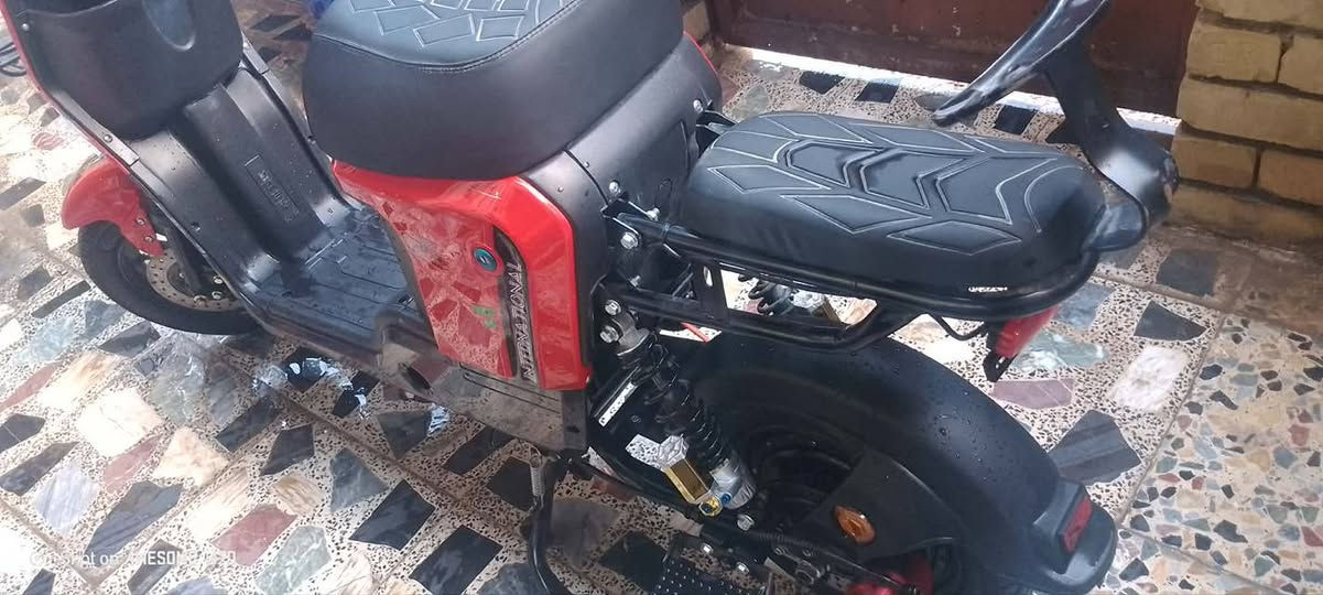 السلام عليكم
دراجه شحن جديده بعده  اشترتهه و عفته ما اعرف بيهن  سعر ٤٠٠ و بيه مجال مكاني بغداد رقمي ***********
