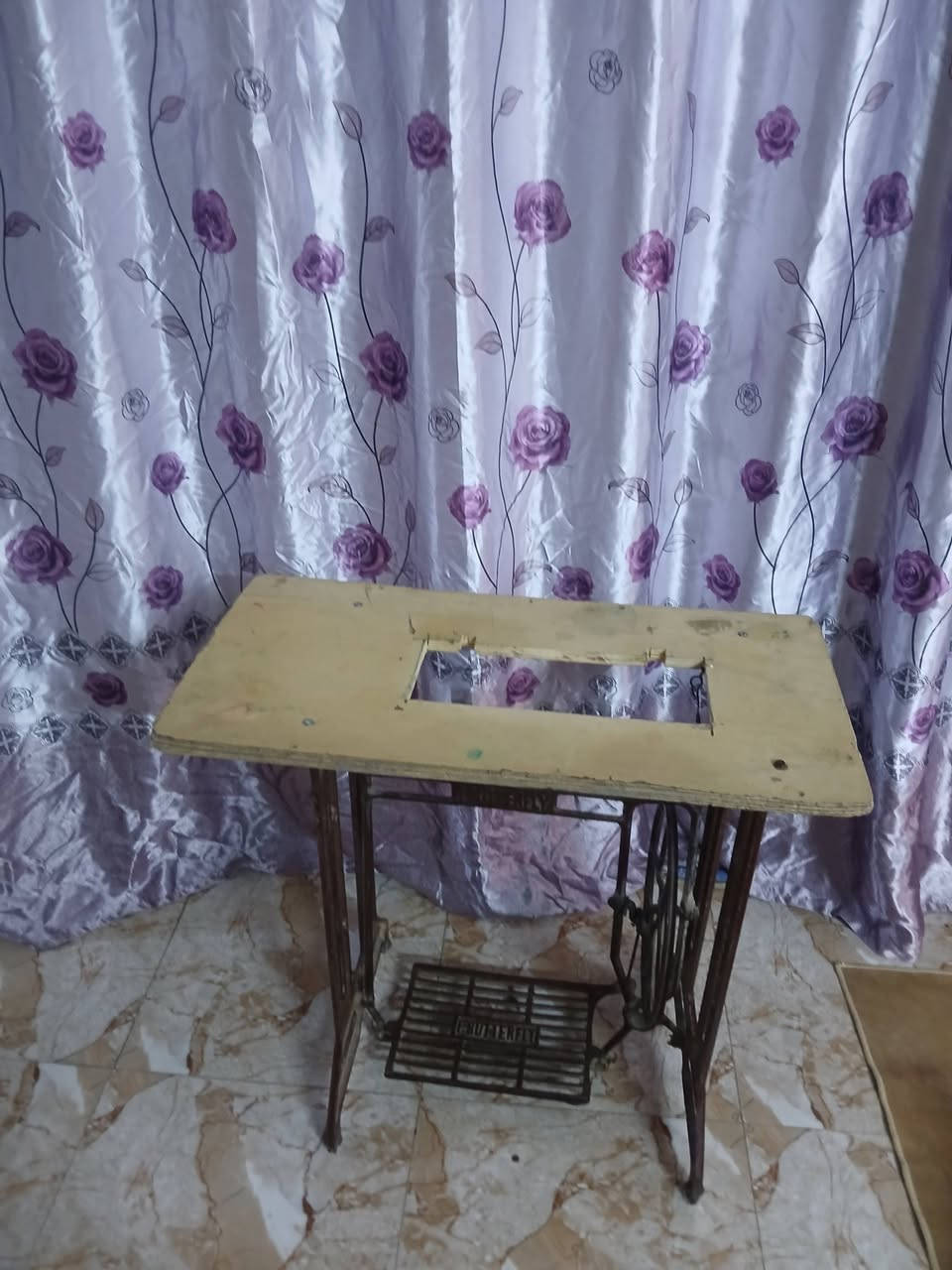 غراض للبيع تفاصيل أكثر اتصل 
***********
***********
