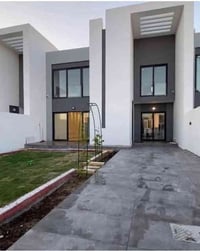 فيلا • ٢٥٠م • ٤ غرف