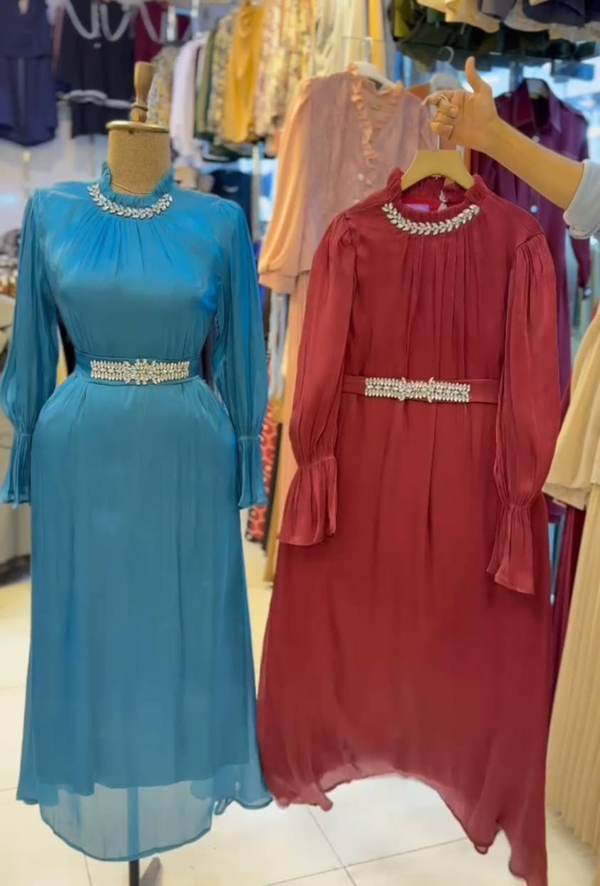 فستان العيد
السعر ٢٠ الف فقط  
خامة اوركنزا مبطن 
38–40–42–44–46 النجف, العراق


**إذا كنت صاحب هذا الإعلان وتريد حذفه لأي سبب، رجاءا أرسل رسالة إلى الدعم الفني**