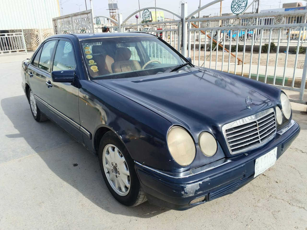 السلام عليكم
أم عيون موديل 96  مكينه خراطيم تخم تاير جديد تبريد عوزة فقط كمبريسر وغاز رقم كربلاء مصبوغة عام نقصهه بس الباور ما مجفتة سعرهه 58 وبيهه مجال للشراي مكاني بغداد العبيدي ***********
