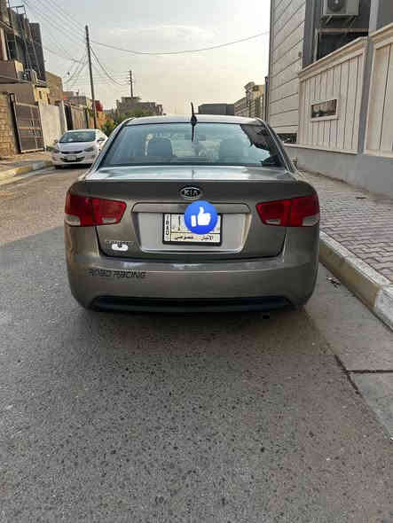 السلام عليكم 
للبيع كيا سيراتو 2011
خليجي محرك 1600 گير اوتو 6نمر المرغوب
گير محرك صدر تبريد كله كفاله تخم تاير جديد ويل كب  
بيها صبغ 3قطع بدون دواخل رقم الماني
السعر 85ورقه 
الشراي يتصل ***********
