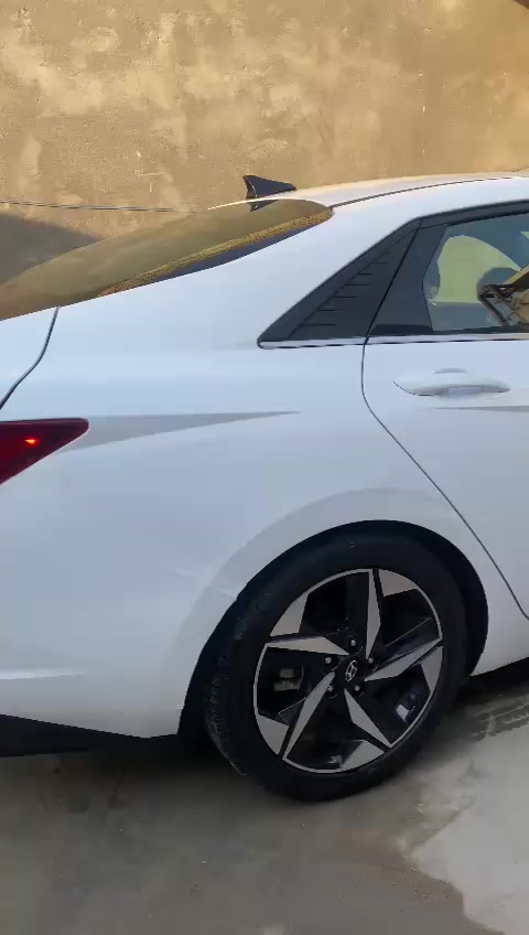 السلام عليكم النترا موديل 2023 وارد امريكي فول هواي بيها مواصفات هايبرد مكينه كير مكفولات السياره جديده مكفولة من ضربه القويه صور حادثها بل منشور حره تحويل ثاني يوم بسمي رقم ذي قار المكان ناصرية مركز مكلف بل نشر خاص ما اجاوب السعر 175 وبيه مجال قليل ***********
