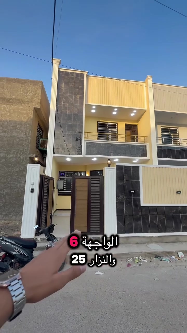 بيت يتميز 3غرف ماستر والرابعه عاديه 
وصاله ومطبخ وحولي وصحيات فوك وجوه 
موقع حريه حي السلام الملعب 
اللاستفسار 
***********
