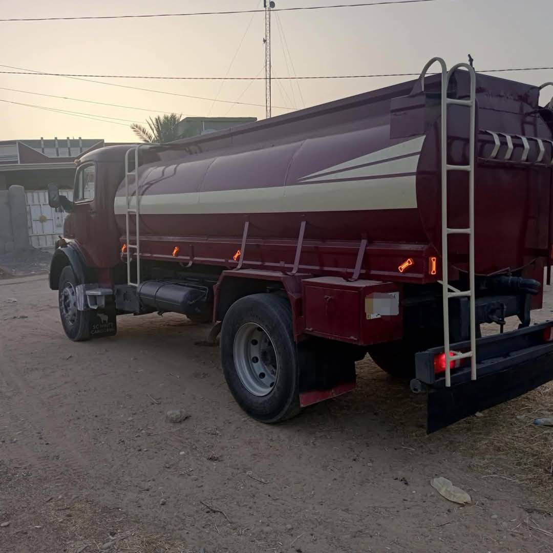 سلام عليكم
ابوردين نضيف من كلشي كله بلادي وضع شركه مصبوغ جماليه فقط
موديل 84
حموله 9الف لتر 
مشروع وطني رقم انبار
سياره جاهزه من كلشي 
وما بيه اي ملاحضه 
نگره سلف 

للاتصال ***********
