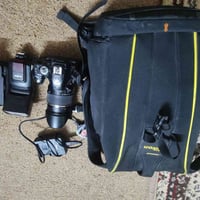 نيكون 5200 • فلاش شاحن شنطة • بغداد