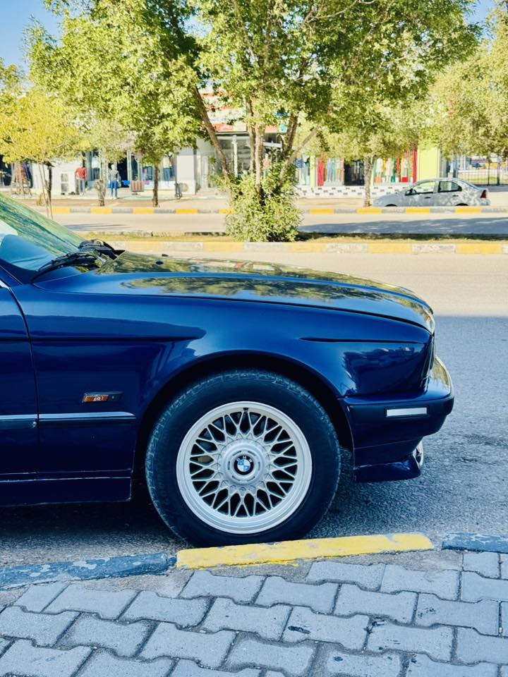 السلام عليكم 
ويل خليه حاويه اصلي حجم ١٦ تايراته نص عمر 
اريد مراوس بويل رياضي مكاني نجف 
***********
