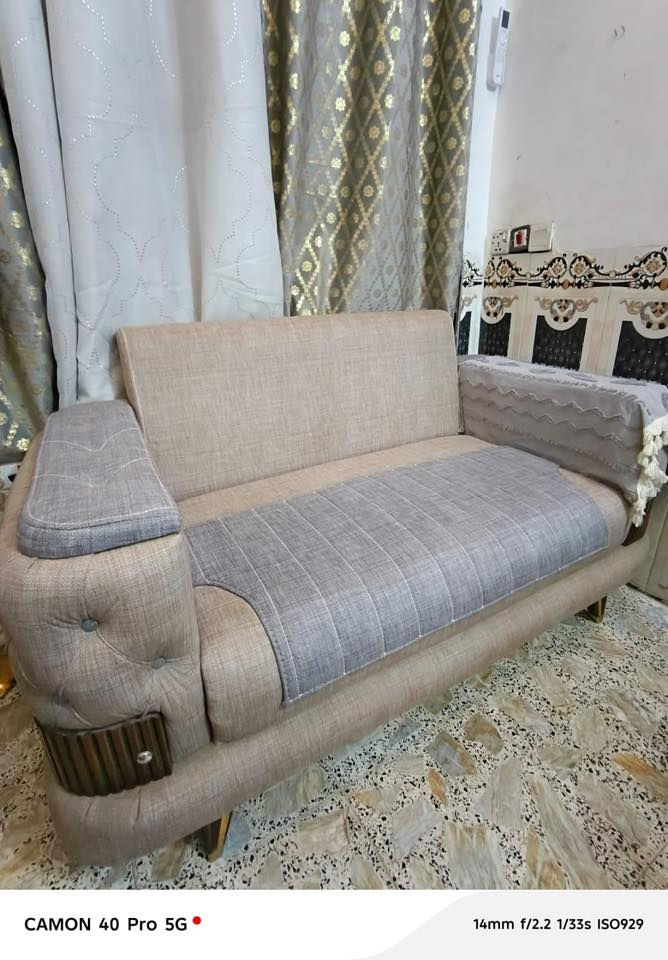 للبيع تخم قنفات تفصل بتصميم تركي حديث، مريح جداً ونظافته ‎%‎90
• العدد: يكفي لـ [عشر مقاعد].
• الحالة: شبه جديد، الاستخدام قليل جداً، أرجل القنفات دمياط مصري (بدون أي عيوب أو كسور).فصلته 1,250,000
 واريده ب 800

• ملاحظة: التخم بحالة الوكالة ضمان عل قماش والارجل مدا الحياة ، جداً نظيف ومناسب للديوان أو صالة الاستقبال.

للتواصل: المراسلة على الخاص أو الاتصال على الرقم (***********)
