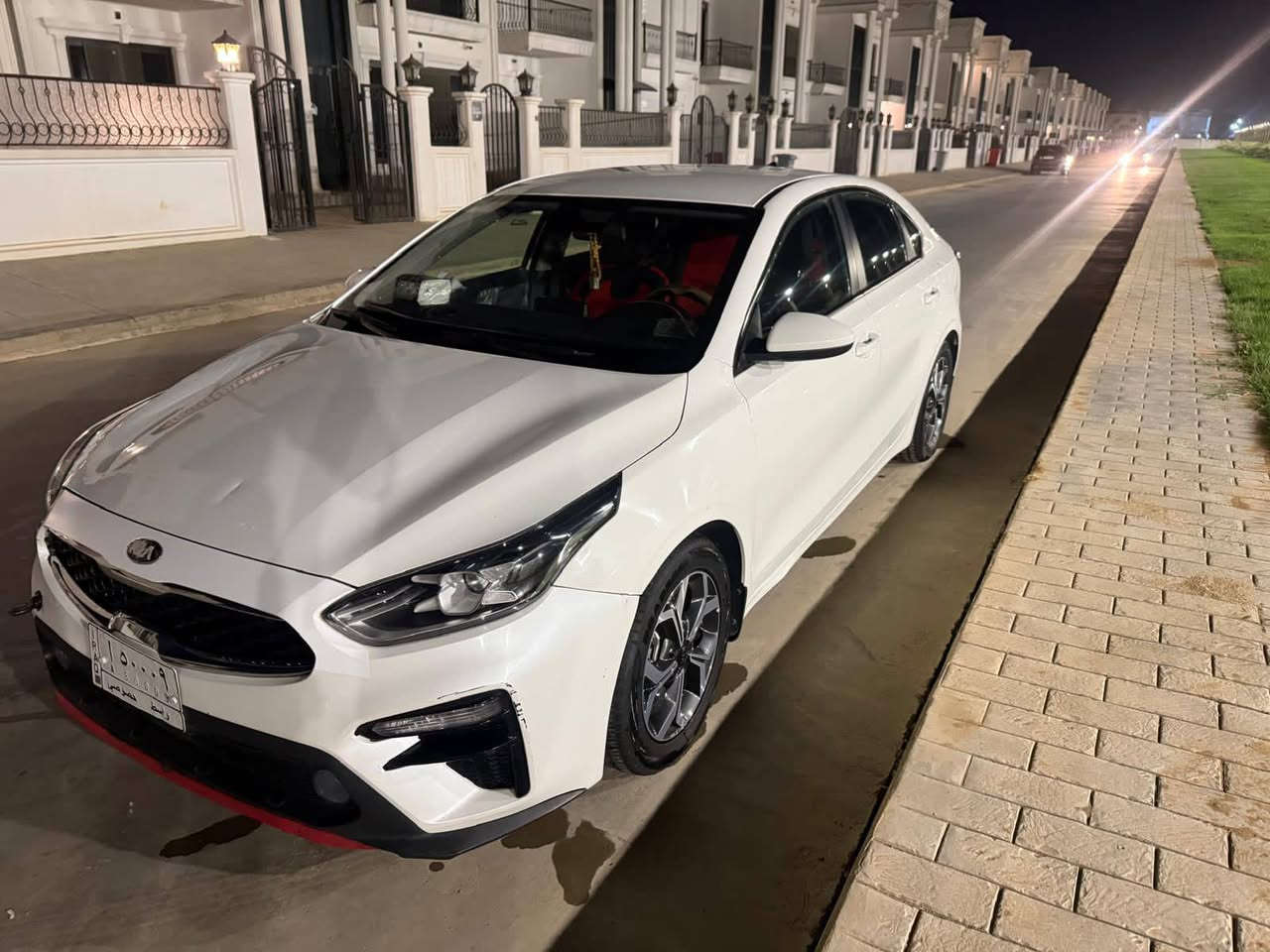 سلام عليكم
واسط الزبيديه 

سياره فورتي ٢٠١٩ امريكي ماشيه ٩٢٠٠٠  ميل  سياره نظيفه  وجاهزه لايت زنون جي تي  تبريد تدفئه صور الحادث مرفقه 👍 سياره مال جناي مكان سياره واسط الزبيديه ✅
مكيننه 2000 دوش 
كير ايتي ام المرغوب 
 اتصال ***********

السعر ١٤٠ بيها مجال بسيط

ملاحظه /سيارة ع وضع الشركه فقط دسكات مبدله بيها واذا اكو كامري موديل ٢٠ فما فوق عادي مراوس
