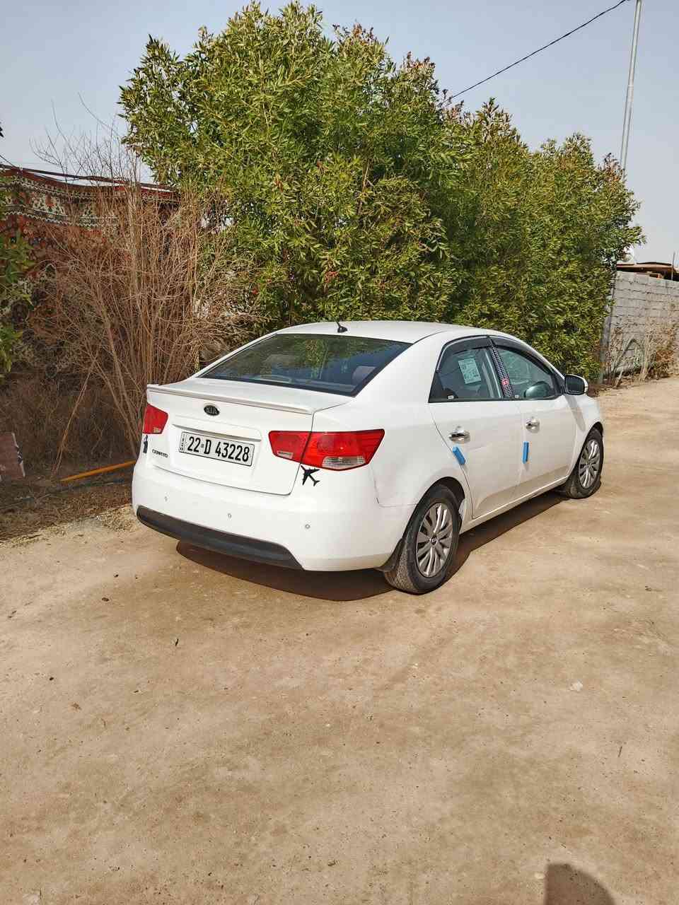 سلام عليكم
سياره سيراتو 2011بيها قطعتين. محرك 16. السياره  بأسمي   رقم اربيل تحويل ثاني يوم  سعر 98 وبيها مجال شي بسيط  اي استفسار الاتصال  على  رقم ***********
