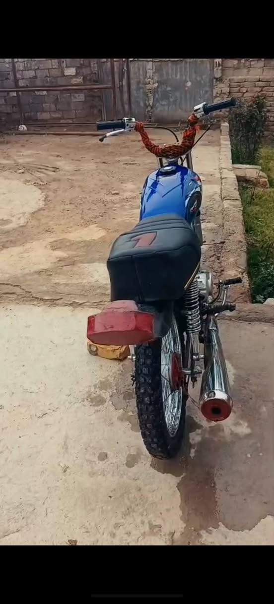 من رخصت صاحب الكروب 
سلام عليكم
دراجه نامه للبيع حربي 
 تعمير (2026) والشاصي( 2015)
اوراق أصوالي سعر (550) او بيها مجال للشراي 
اتصل عله الرقم (***********)او مراسله سلومي شتيكن
