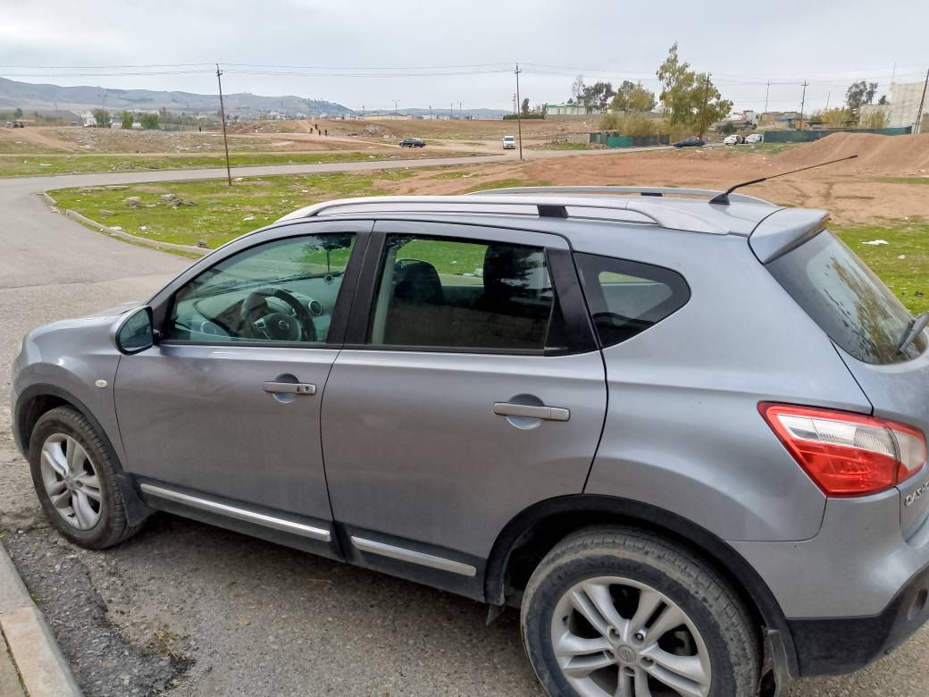 نیسان قەشقە 2013گێرو مەکینە وتەبرید وڕەقەوتەقەی بەشەرت
سوکان ڤۆلیۆم جام کارەبای بەصمه شاشه ئایپات کامیرا حاسە
یەک پارچە سبوغ دەرگای سەکن بێ ناوگرتن سەنەوی تازەیە تا 2029
نرخ 122وەرەقە 
شوێن چەمچەماڵ
*********** شمشمل, السليمانية
