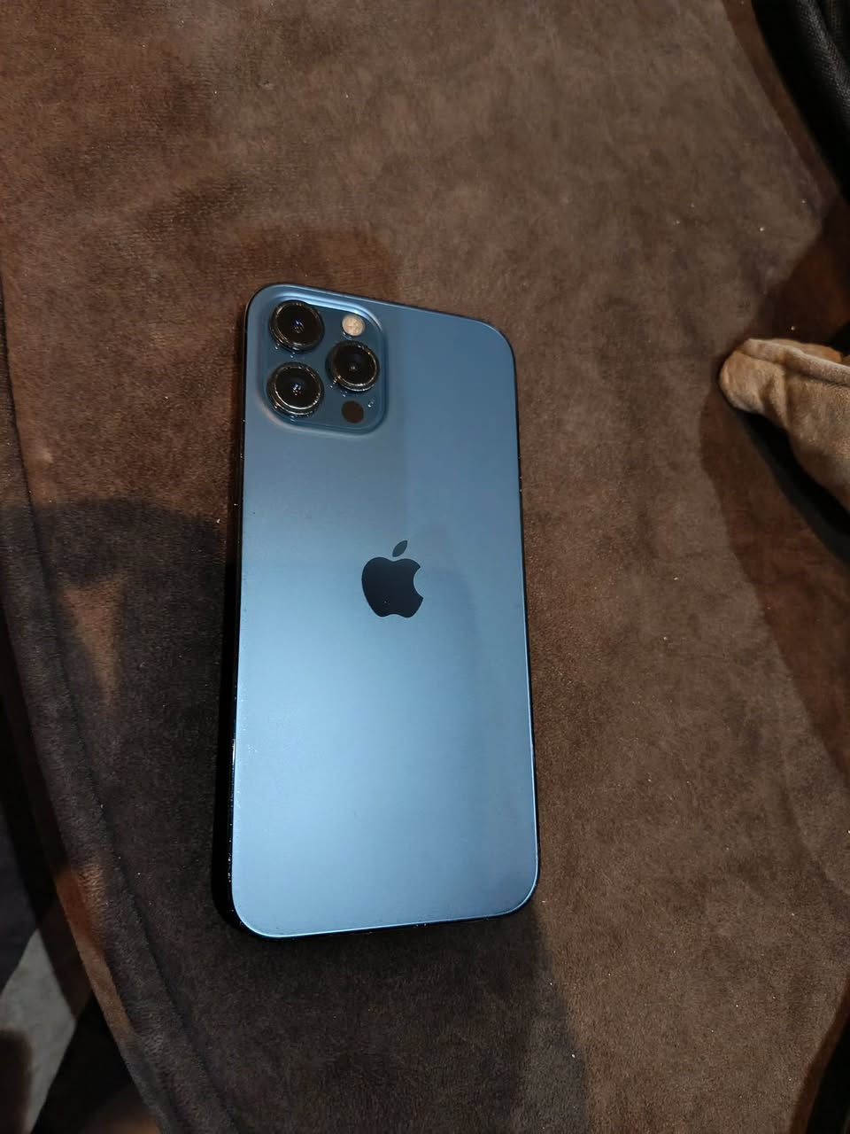 ‎موجود
‎جهاز 11 عادي 
‎بطارية 73
‎ذاكرة 64
‎مبدل شاشة 
‎وكلشي شغال فيه
‎بدون كرتونة 
150$

‎آيفون 11 عادي 
‎73 بطارية 
‎ذاكرة 128
‎كلشي شغال فيه
‎مو مبدل شي
‎مع كرتونة
165$

‎11عادي 
82
‎ذاكرة 64
‎كلشي شغال فيه
‎بدون كرتونة
150$

‎آيفون 12 عادي 
‎بطارية 72
‎ذاكرة 64
‎واقف فيس ايدي 
‎الباقي شغال فيه
‎بدون كرتونة
150$

آيفون 12 pro max 
بطارية 74 
ذاكرة 256 
شغال كلشي 
بدون كرتونة 
320$

‎11برو ماكس 
‎ذاكرة 64
‎بطارية  72
‎نضافة توب
220$

‎و12عادي
128 
‎بطارية 100 تخزين
‎مو مفكوك
210&


**إذا كنت صاحب هذا الإعلان وتريد حذفه لأي سبب، رجاءا أرسل رسالة إلى الدعم الفني**