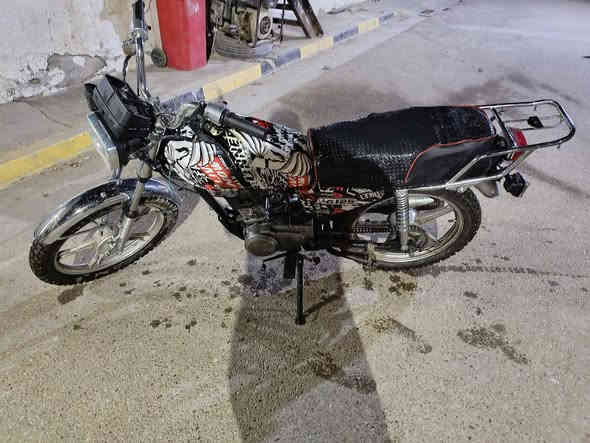 السلام عليكم من رخصة الادمن المحترم 
***********
نامه اربعه كير 2020 الدراجه جاهزه كهربائيات كلها شغاله وكامله دبلات تخم تاير امامي خلفي جديدات بيها خيط تبخير وبيها الجبنه من صفحة الملف تنضح دهن تحتاج تبديل الدراجه بدون اوراق اتكاتب وياك واكفلها سرقه وعشاير مكاني دوره سعرها 275 للأستفسار ***********
