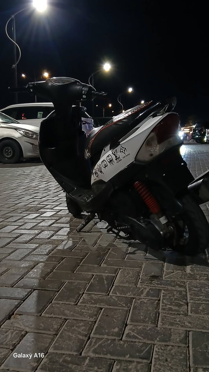 سلام عليكم
ماكس عدله للبيع 
بوشه 49 بلاد
مكينه مامفتوحه شرط ع لفحص 
 دراجه كله بلاد نضافته حلوه 
نقصه باتري وسلف 
سعره 600 وبيه مجال للطيبين 
متواجد بل خاص 
وهذا رقمي***********
