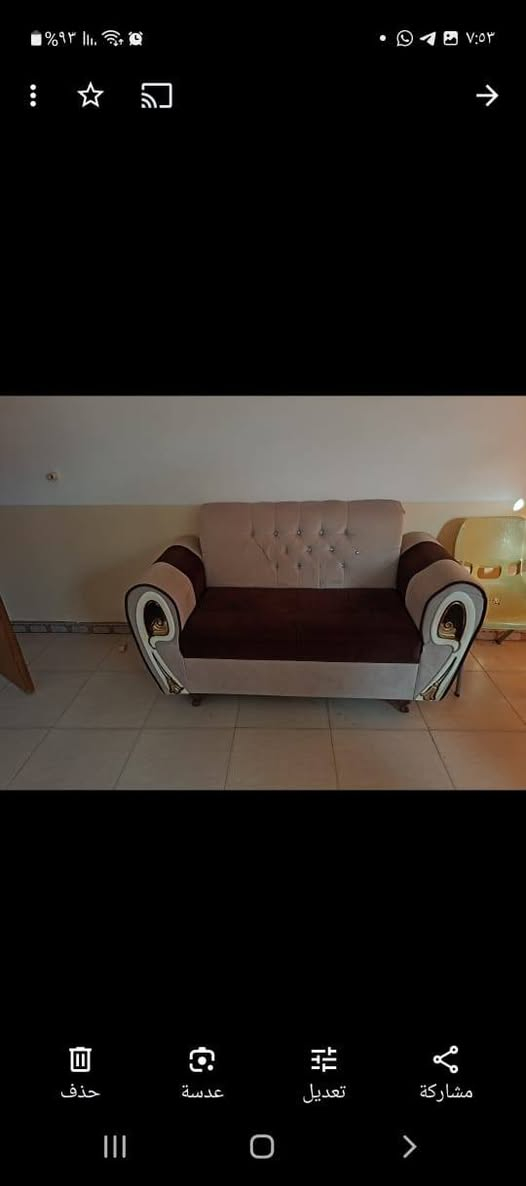 تخم 10 مقاعد نضيف مثل ما موضح بصور بشطره ب350 وبي مجال للشراي ***********
