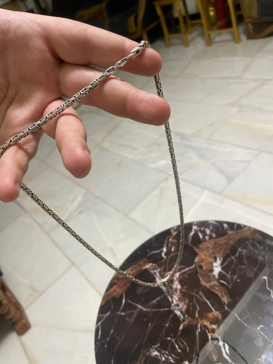 اريده ب140 قفل يعني غرام ب3500 سعر قفل نضيف زنجيل فروعني واكو توصيل اذا قريب من كرخ مكاني البياع


**إذا كنت صاحب هذا الإعلان وتريد حذفه لأي سبب، رجاءا أرسل رسالة إلى الدعم الفني**