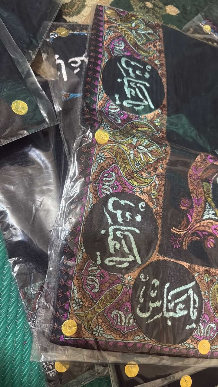 متجر الزي العربي يقدم لكم افضل أنواع الغترة العمانية الأصلية السوبر تورمة السعر السابق 55الف دينار عراقي 
والسعرالحالي 35الف دينارعراقي ملاحظة مهمة إذا تطلب ٣غتر
يكون التوصيل مجاني العنوان مدينة الصدر بداية شارع الفلاح قطاع ٧ متجر  الزي العربي  للتواصل والطلب ***********
