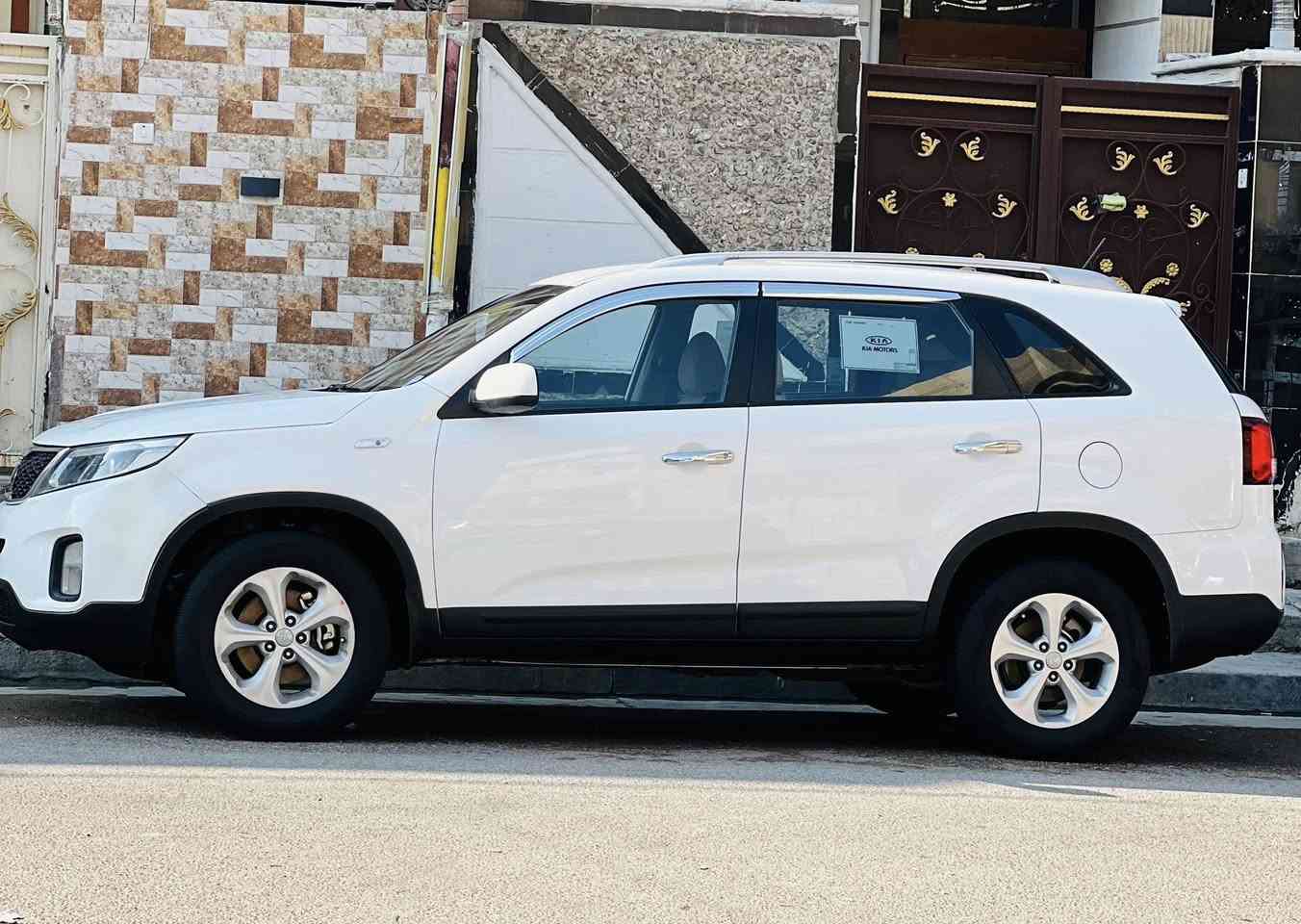 السلام عليكم سورنتو 2014 خليجي رقم اربيل الجديد تحويل مباشر 

مكفوله كفاله عامه من ضربه ولصبغ ولفتح بارد بسيط بجاملغ لامامي 

محرك 4 سلندر 2400 دوش سبعه راكب 3 قطع تبريد 

شاشه كامره حساسات لايتات زنون عالي ناصي 

سياره محرك كير صدر تبريد كهربائيات تختم تاير مانقصه برغي 

السعر 155 وبيها مجال بسيط رقم تلفون ***********
