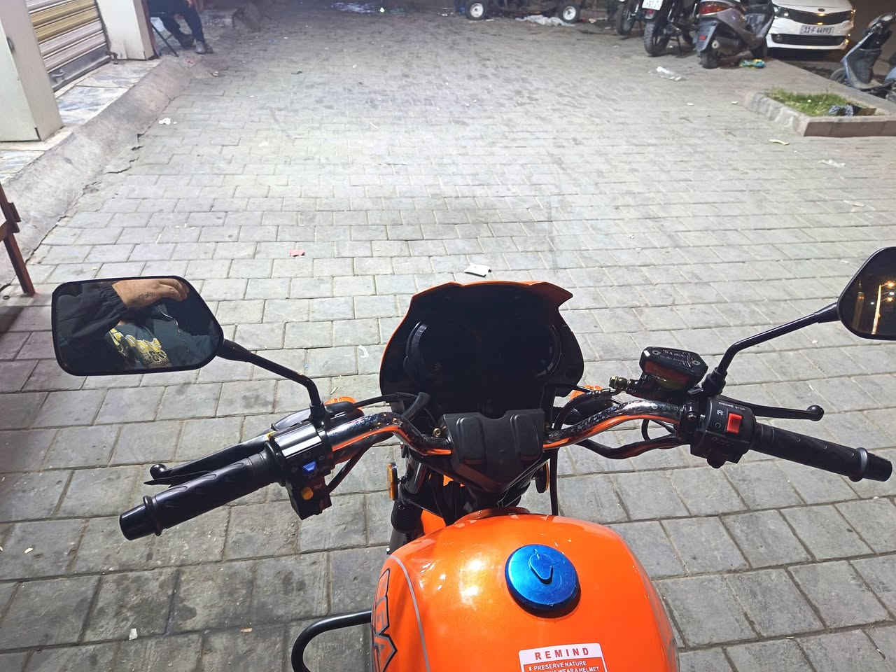 زيرو زيرو زيرو صار 6 ايام
نازله من شركه دايوان 
حديثه لايت لد الكصه سكن عالي لد دشبول ليزري رماش عالي ناصي 4 اشاير سويجات 2 دراجه وضع شركه اول تبدليه دهن الها سعرها 1500 مجالها كلش قليل مكانه بغداد مدينه صدر ***********
