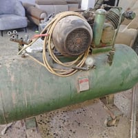 كمبريسر انكليزي الصنع للبيع ( 3 فيز) ممفتوح ابد شغال كله ٫٫٫حجم البطل ...