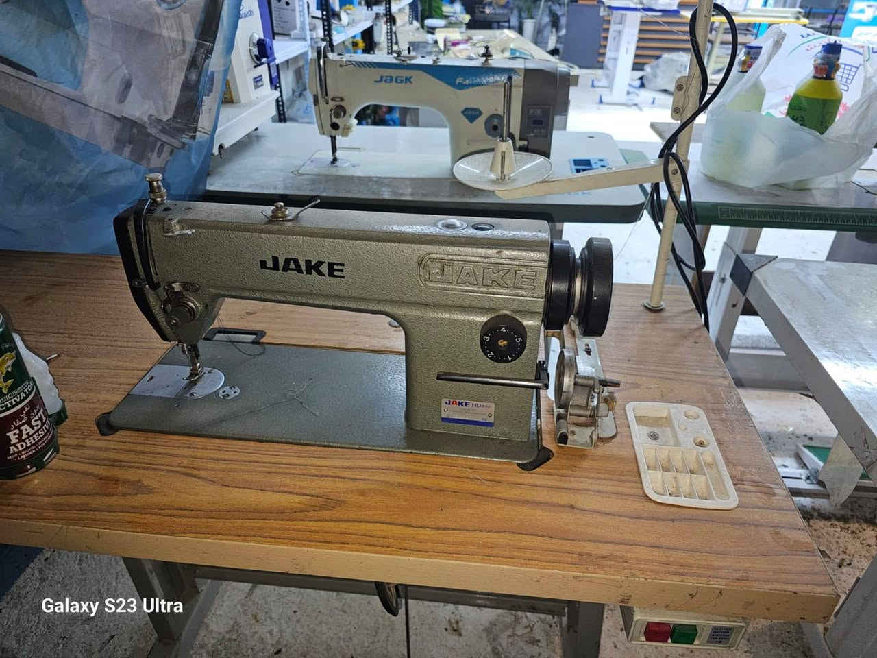 السلام عليكم ورحمه الله وبركاته
عيد فطر مبارك وكل عام وانتم بالف خير اعاده الله عليكم بالصحة والعافية 
.
اعزائي زبائنا ومتابعينا 
لدينا مكائن صناعي جديد غير مستخدم لكن بسبب العرض وتعرضه للاتربه سيتم تخفيض اسعارهن إلى 20٪ 
راح انزل صور المكائن بس هذني الكم قطعة 
الي يحب يرسل صورة المكينة مع رقم الهاتف والعنوان 
المكائن كراتيهن موجودة المكائن جديدة غير مستخدمة 
ارجع واكرر غير مستخدم فقط معروضات بالمحل 
سعر المكينة 275 الف فقط فقط فقط


**إذا كنت صاحب هذا الإعلان وتريد حذفه لأي سبب، رجاءا أرسل رسالة إلى الدعم الفني**