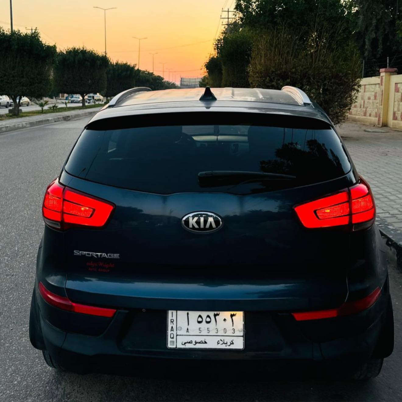 السلام عليكم
كيا سبورتج وارد امريكي 2014 ضررها بنيد وجاملغ وهنا صار بيها طخه بالباب الخلفي مواصفاتها حلوه محرك 2.4gdi تحكمات جهتين شاشة كامرة خلفية قطعتين تبريد دواخل عسلي فور ويل ماشية 90 الف السيارة حلوه وجاهزة بدون نواقص 
📍عنواني كربلاء حي الحسين
السعر 128$ ورقة
للاستفسار: ***********
