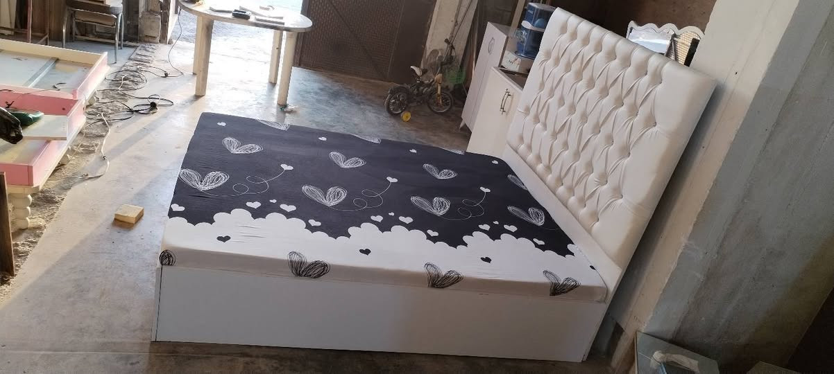 سیسەمی دوو نەفەری دەستکرد زۆر زۆر تازەو پاک دۆشەکی فوول اسفنج نەرم موادی اسڵی دەستکردە .حاجیاوا ***********
