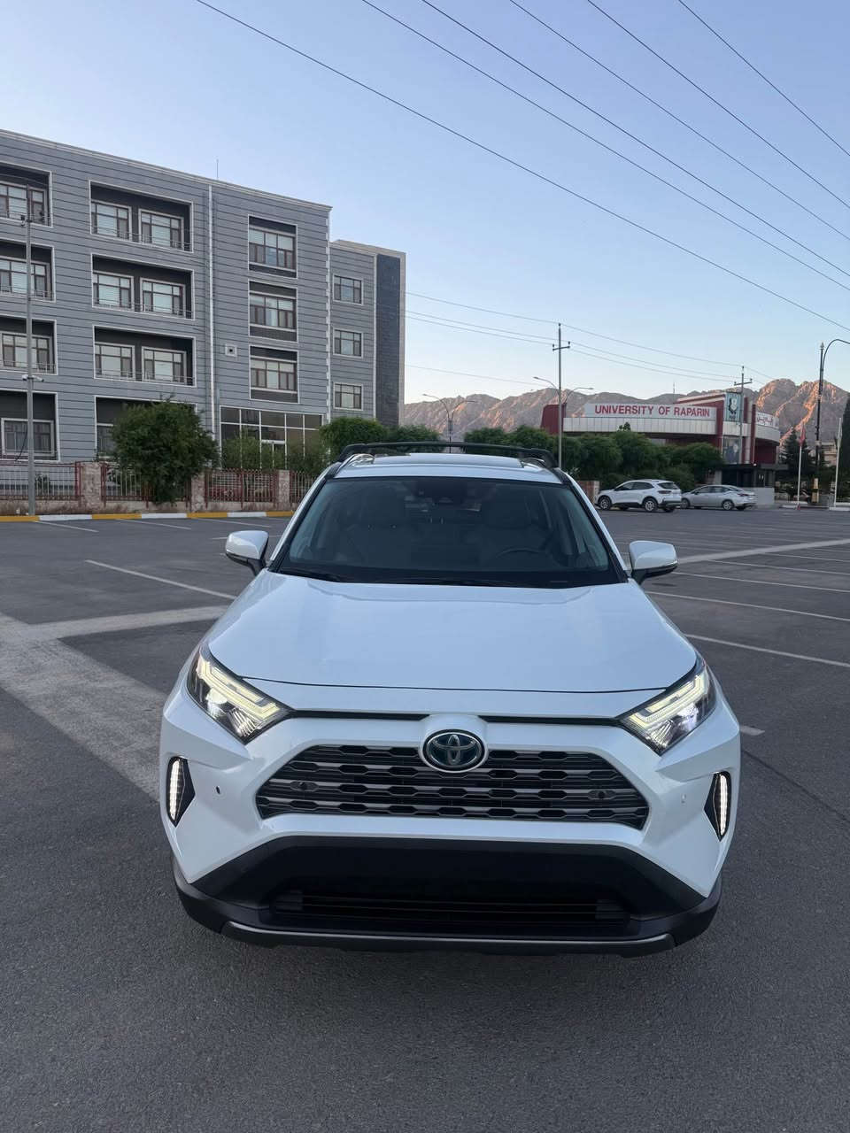 RAV4 2024 limitid hybrid 
سەيارەکە ئەمريکيە فول فول مواسەفاتە 
سلایتە -شاشە ديجيتاڵ-کامێرا ٣٦٠-ڕادار ٣٦٠-ئاوينەی ناوەڕاست کامێرايە-هايبريدە-سوکان و کوشن هيتەرە-کوشن کارەبايە-کوشنی دواوە هيتەرە-وايەرلێس چارجە-وايەرلێس carplay- مۆدی sport u eco u normal-دابڵ ئەکسلە AWD-سەماعە JBL
سەيەرەکە ٢ پارجەی بۆیاخە بۆنیتو جەمەلەخ زۆر پاک و جوانە ٢١ m رۆیشتوە 
شوین رانیە 
***********
*********** رانية, السليمانية
