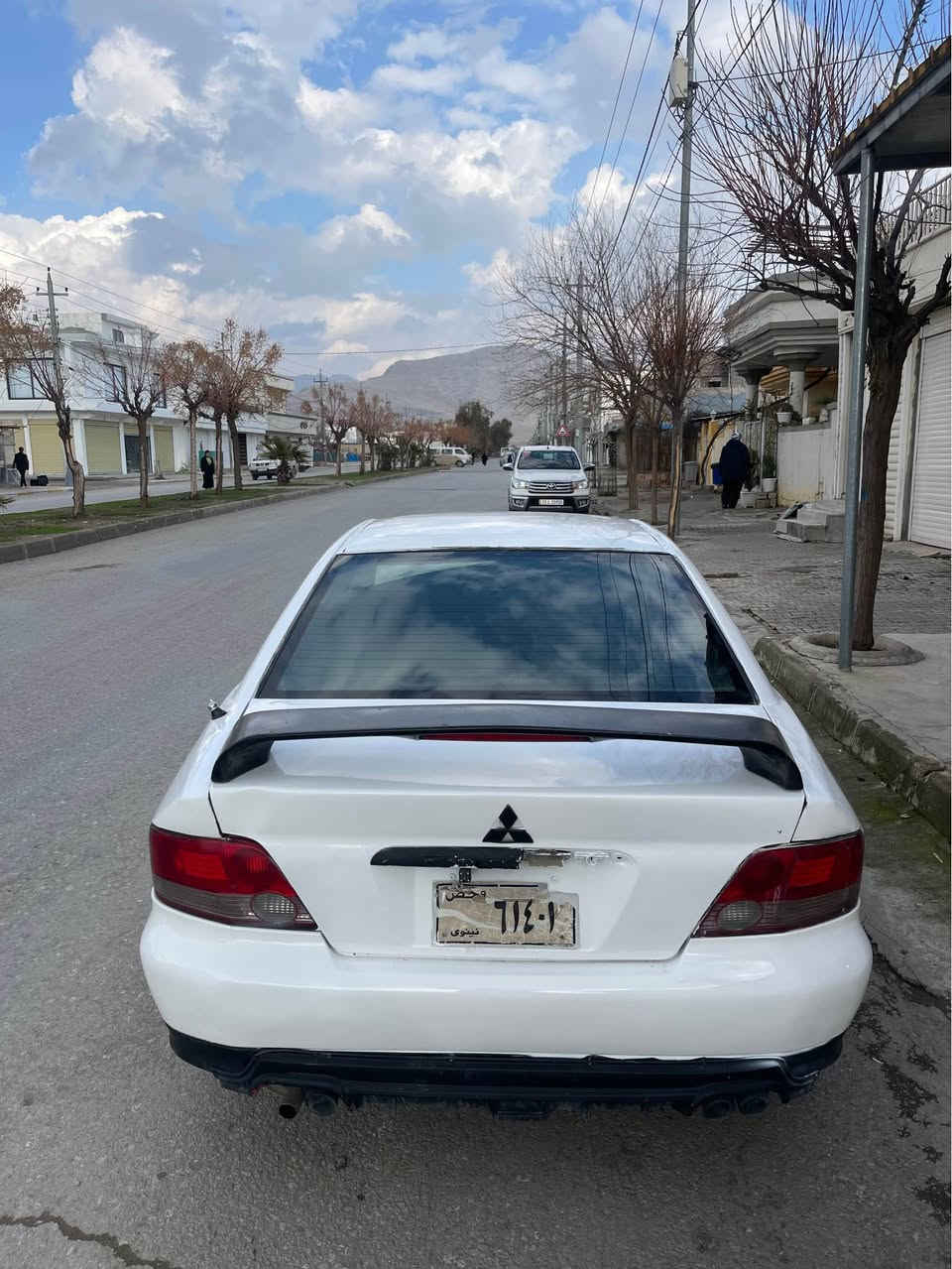 مستةربوشي لانسةر ٢٠٠٤   
ئارم بلاستيك هةولير
٦ پستون  بةنزين زور كةم دةخوا
توماتيك تةبريد ساردو گةرم شاشة ئايبات بةشرت 
فول لة موديلي خوي 
فروشتن گورينةوة 
*********** كويسينجاك, أربيل
