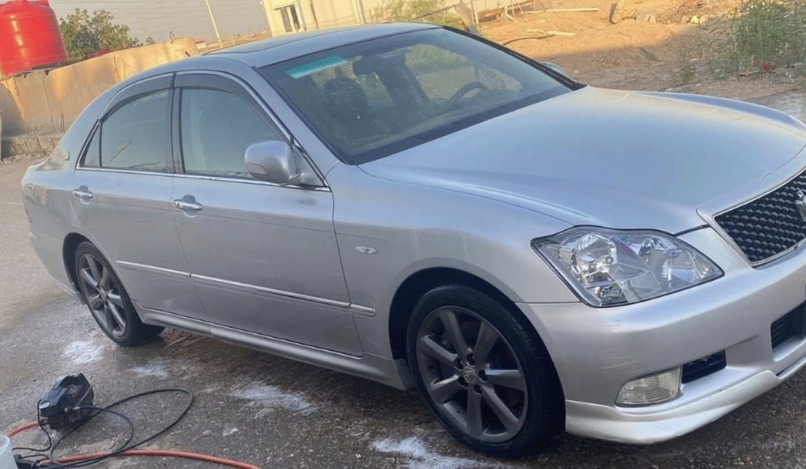 يالله يارزاق 
(ادوات)
للبيع تويوتا كراون شاهينه 🇯🇵
المواصفات:
فتحه
بصمه
تدفئه كشنات
اشاره ترحيب
مري شفط
تحكم جام بالريمونت
منضومه تبريد جديده
سياره كفالة بدون گصه 
كفاله ضربه وصبغ
موديل 2007  
فتحه 
داخل اسود جلد ملكي صاجيات احمر 
ويل دنكه كروم
بگ لايت ابو عيون 
لايت 5 قطع عدسه دواره 
مكينة V6 شاصي184
5بصمات أربع ابواب والجنطة
سياره كلش حلوهه وجديده واحلى من صور 
السياره اثليت اصل رياضي 
مبيها اي نقص كاملة مكمله 
مكان السيارة البصره
السعر 88
للإتصال:
هـ 2 : ***********
