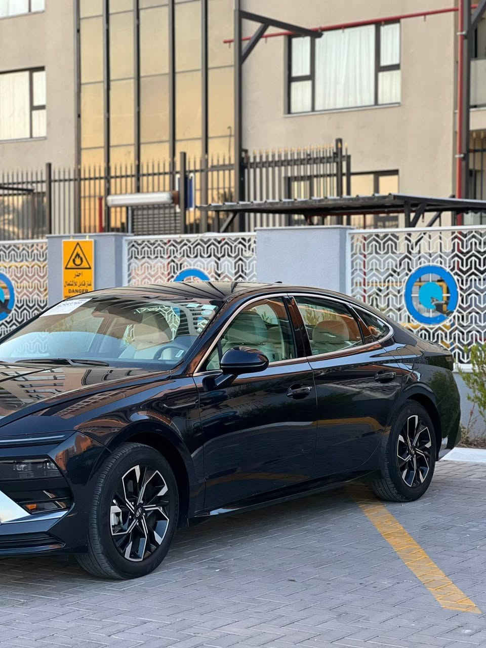 السلام عليكم
سوناتا موديل
 2025 كلين بدون قطرة صبغ فقط بارد بالبنيد بدون دواخل بدون ايرباك
ماشيه 19 الف

اللون اسود حبري متغير
مواصفات
شاشه 
كامره
لايت عدسات
بصمه
رادار امامي
رادار خلفي
رادار جانبي
لد امامي خلفي
ويل كب
توقف ذاتي 
قياده ذاتيه
تنبيه خروج عن المسار
تحديد مسار 
فول تحكم ستيرن
كشن السائق كهرباء
تدفئه بالكشنات
تدفئه بالاستيرن 
داخل  اسود
شفتات 
كير تعليك
تبريد بيانو لمس
ترحيب عند الاقتراب
صندوق ذكي
تشغيل عن بعد
محرك 2500✈️
صور الحادث بالمنشور  
بدون اي دواخل شاصي اللغد والايرباك والكير والمحرك كلهن مكفولات 
صور امريكا بالمنشور
للاستفسار***********
الموقع بغداد الدورة 
السعر 197$
رقم اربيل الدولي تحويل وكاله مضمون
