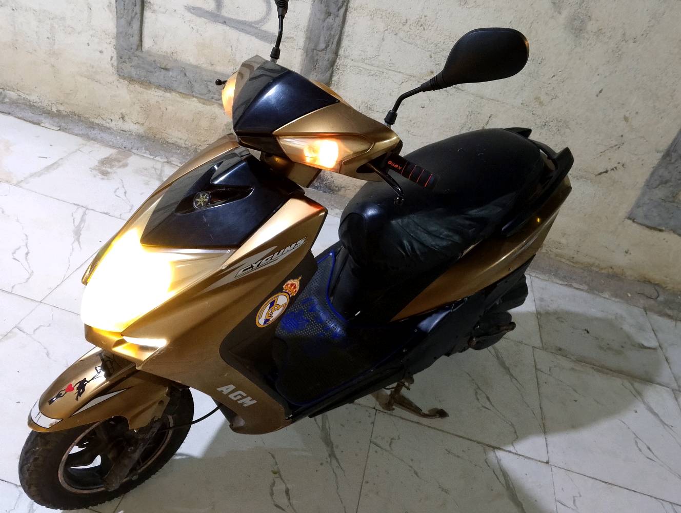 دراجه سكنس تايوان موديل 2020 لون ذهبي كهربائيات كلها شغاله اشاير سلف لايت عالي ناصي ورماش سكن خلفي امامي سطاب كلهن شغالات گيج بانزين وكيلو متر شغال باتري جديد محرك مفتوح مرة وحدة مجفت على أيدي نگرة سلف شلعة تاكل الگاع دراجه مالت بيت مرتبه دبلاتها حلوه كابريتر بلادي كفرات مختمه ختم واحد البصره 5 ميل ه‍ *********** السعر 300
