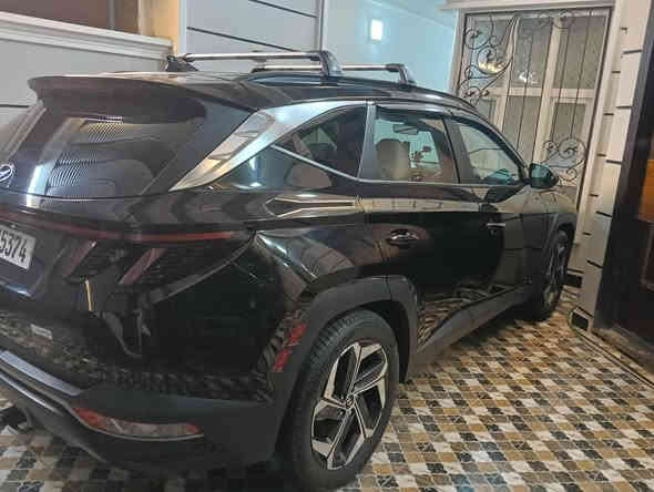 توسان ٢٠٢٤
مكينة ٢٥٠٠
مواصفات sle
فتحة سقف داخل كريمي رادارات امامية وجانبية 
ماشية ٣١الف 
حادثهة مثل ما موضح بالصور بدون داخل فقط تبديل جاملغ وباب سايق بلادي نفس اللون السيارة بدون صبغ 
السعر ١٩٥ وبيهة مجال للشراي 
***********
