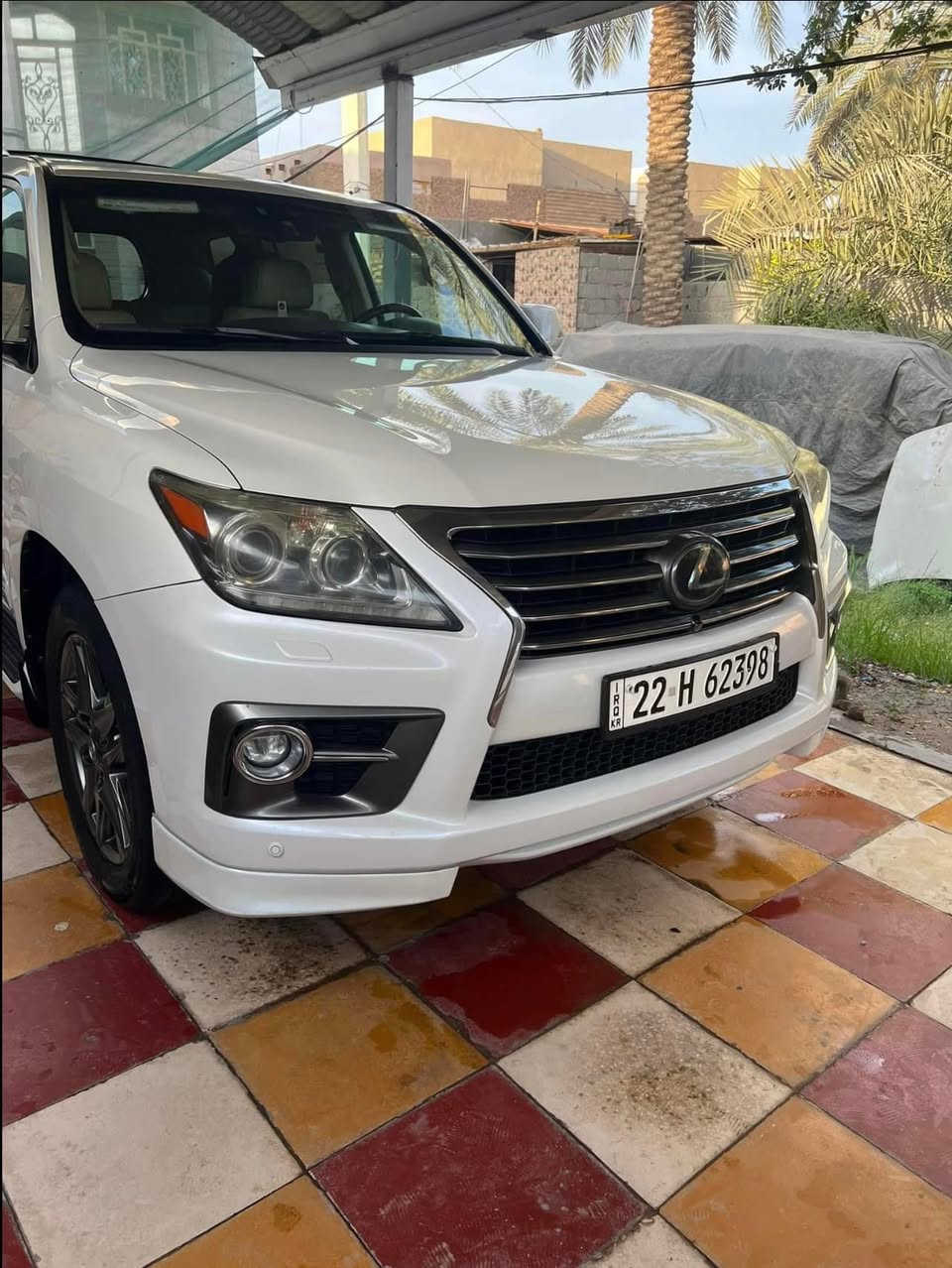السلام عليكم ورحمة الله وبركاته

للبيع: لكزس LX570 Sport S موديل 2014

🔹 رقم أربيل – السيارة باسمي (تحويل مباشر) . 
🔹 بارد بالهلال الجاملغ الخلفي عكس السائق جدا     
      بسيط . 
  🔹 السعر :  415 وبيه مجال . 

المواصفات (1/1):

✅ فتحة سقف  
✅ مصابيح زينون  
✅ شاشة كبيرة ويا Apple CarPlay  
✅ نظام صوت فاخر  
✅ مقاعد جلد كهربائية ويا ذاكرة    
✅ مرايا جانبية كهربائية وياشفط   
✅ نظام رفع وخفض السيارة (الجكات)  
✅ خمس بصمات  
✅ دخول ذكي وتشغيل ذكي  
✅ باب خلفي (جنطة) كهربائي  
✅ تحكم بالستيرن  
✅ تدفئة للستيرن  
✅ تشغيل عن بُعد  
✅ رادارات جانبية  
✅ رادار أمامي   
✅ حساسات أمامية وخلفية  
✅ مثبت سرعة  
✅ نظام المحافظة على المسار  
✅ مانع انزلاق (Traction Control)  
✅ 7 مقاعد  
✅ 3 قطع تبريد 
✅ مقاعد تبريد وتدفئة 
✅ كاميرات محيطية 360°  
✅ زراق لايت  
✅ نظام نزول وصعود  

━━━━━━━━━━━━━━━━━━

السيارة جاهزة بالكامل وما تحتاج أي صرف، واستعمال شخصي فقط.  
نظيفة كلش وجديدة بمعنى الكلمة، والمعاينة خير دليل.

📍 الموقع: بابل

📞 للاستفسار: ***********
📞 للاستفسار: ***********

