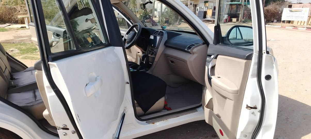 السلام عليكم  اخوان للبيع سيارة  تيكو شيري
موديل ١٨
 محرك٢٠٠٠ كير ميكانيكي
السياره جاهزه تدفأه تبريد
 السياره باسمي
هاي السيارة مثل ماموضح بالصور
 السعر٨٥ و بيه مجال بسيط
 العنوان كربلاء. م
للتواصل على الرقم ***********
