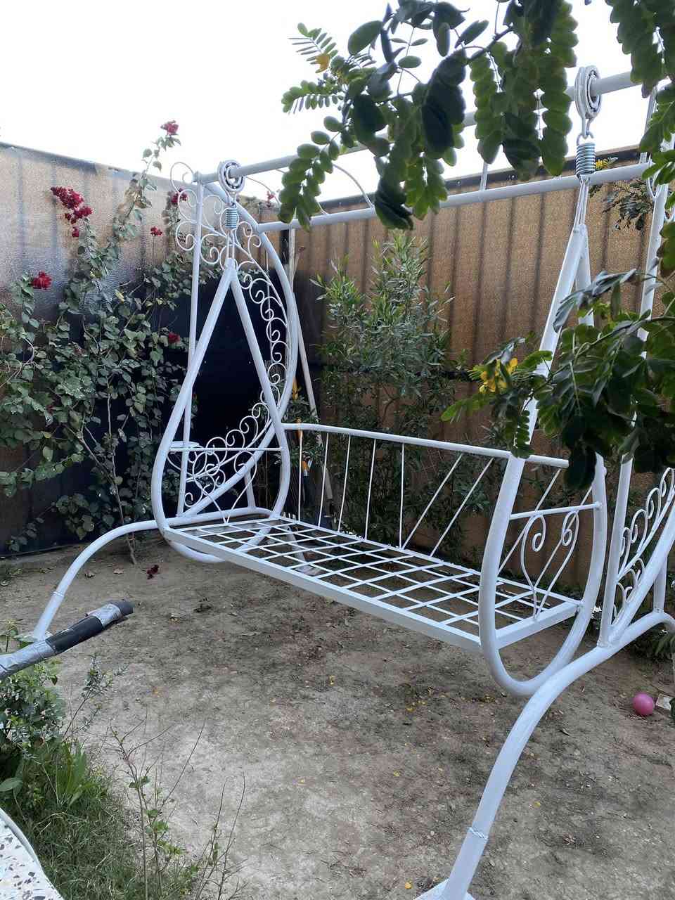 للبيع مكانها دوره حديد ثقيل ***********
